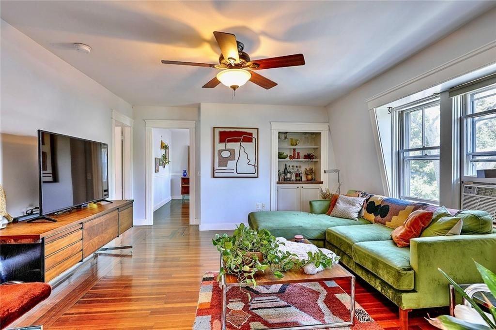 61 Chapin Ave ##3 - Photo 6 of 27