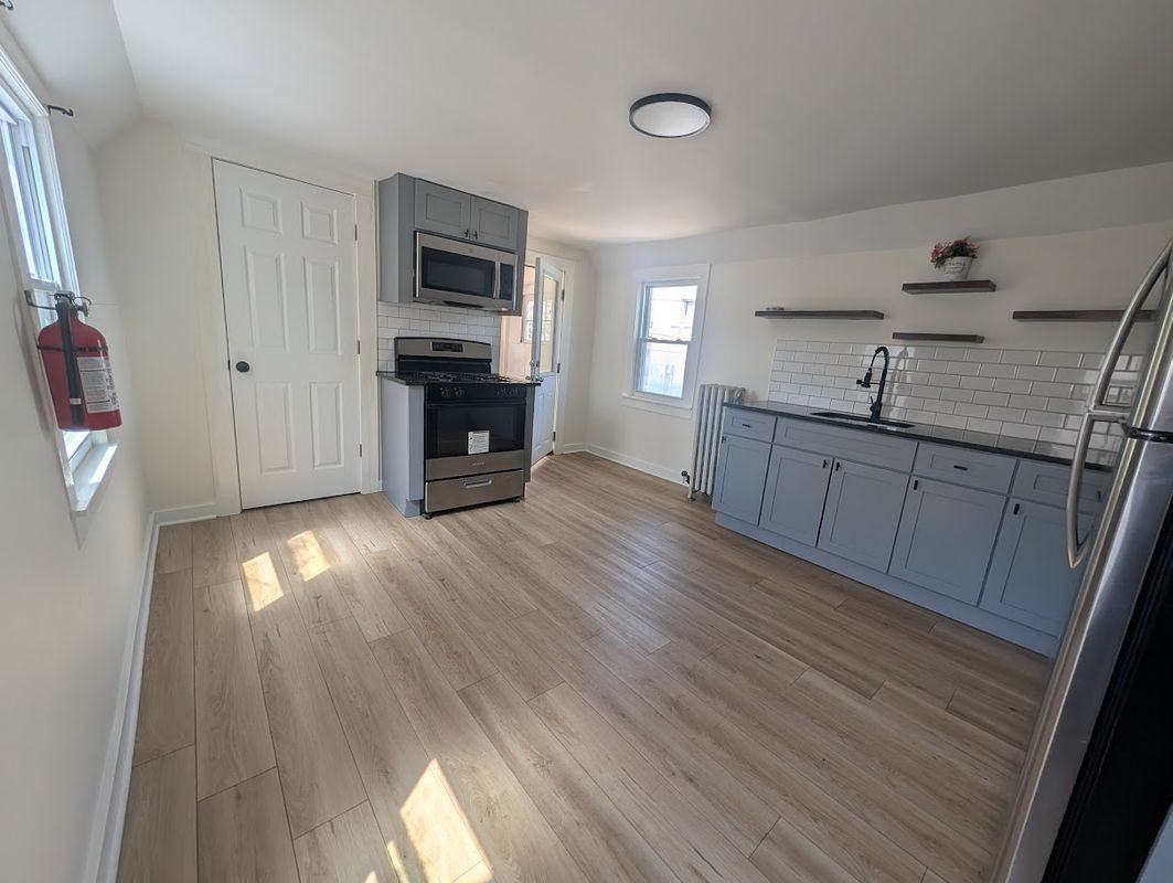 244 Spring St - Photo 2 of 10