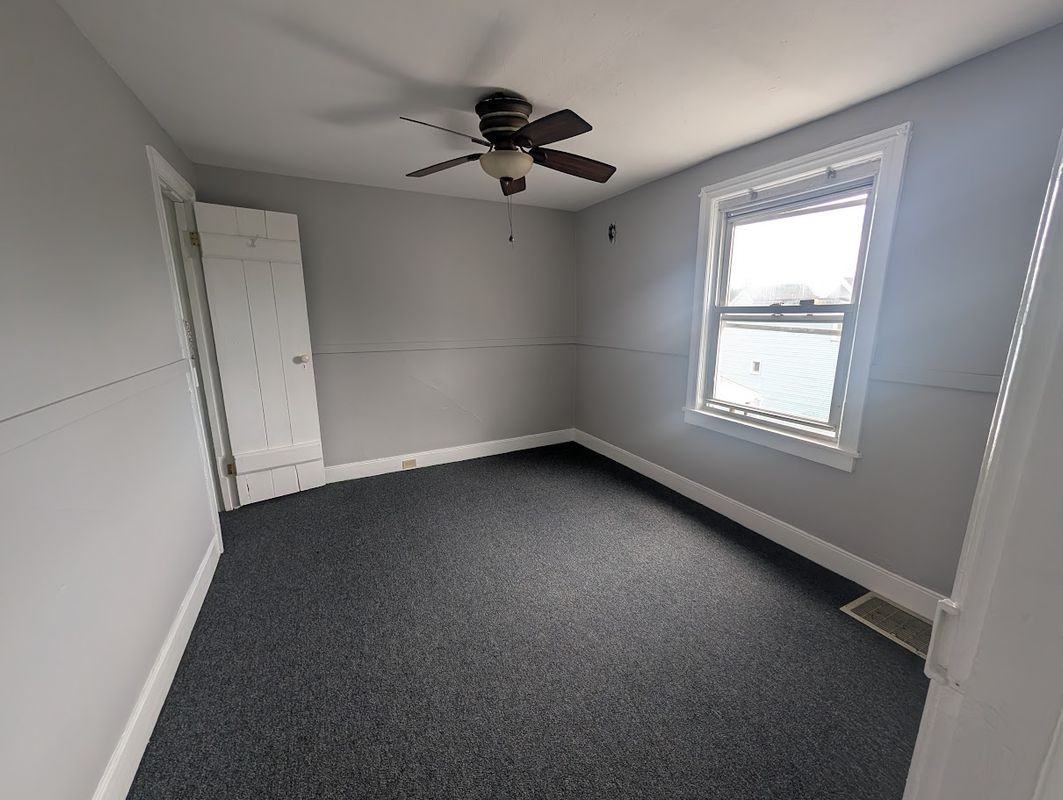 10 Randall St - Photo 6 of 10