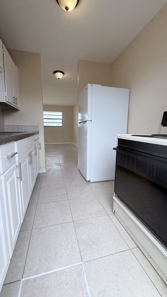 2107 Washington St Ne #C - Photo 3 of 10