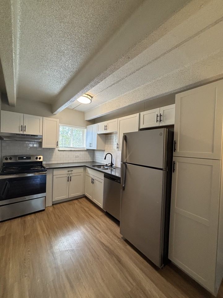 4567 E Yale Ave #203 - Photo 4 of 49