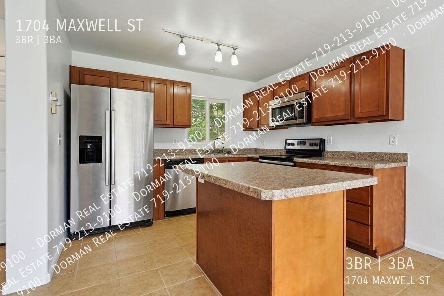 1704 Maxwell St - Photo 5 of 27
