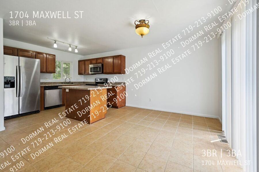 1704 Maxwell St - Photo 6 of 27