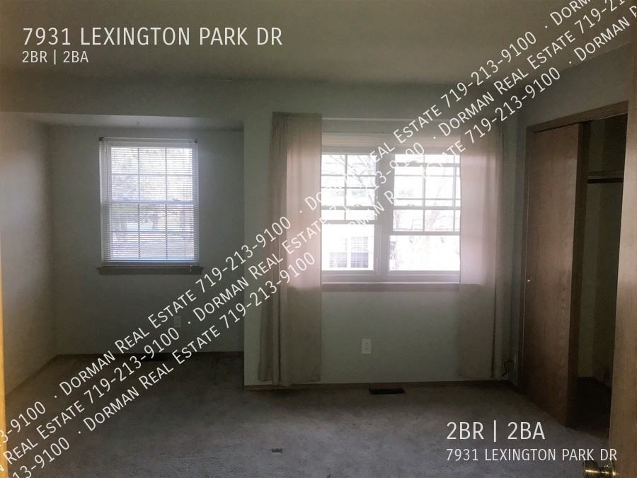 7931 Lexington Park Dr - Photo 4 of 12