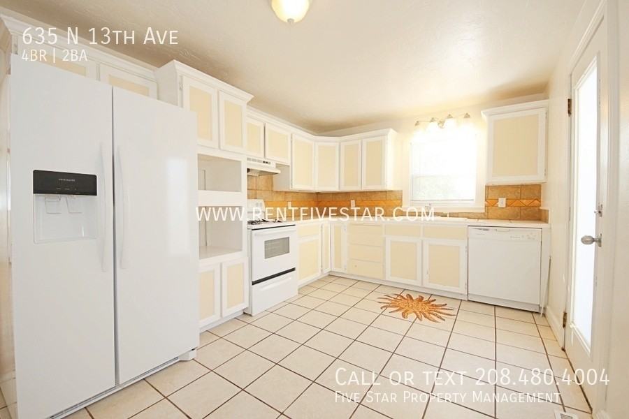 635 N 13th Ave - Photo 3 of 14