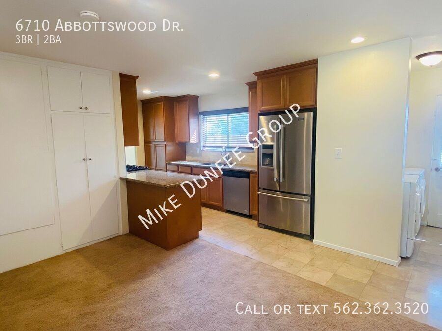 6710 Abbottswood Dr - Photo 6 of 31