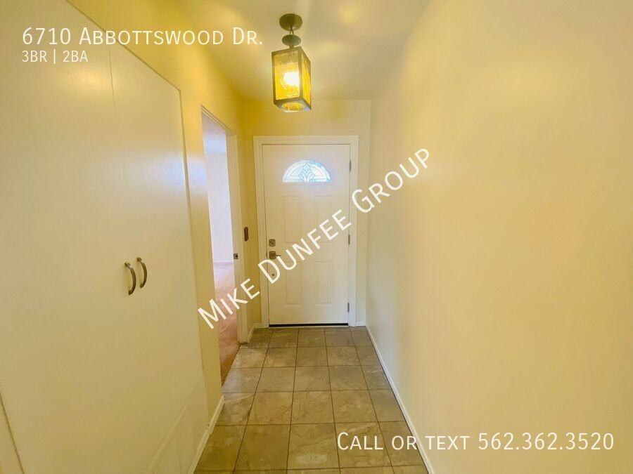 6710 Abbottswood Dr - Photo 7 of 31