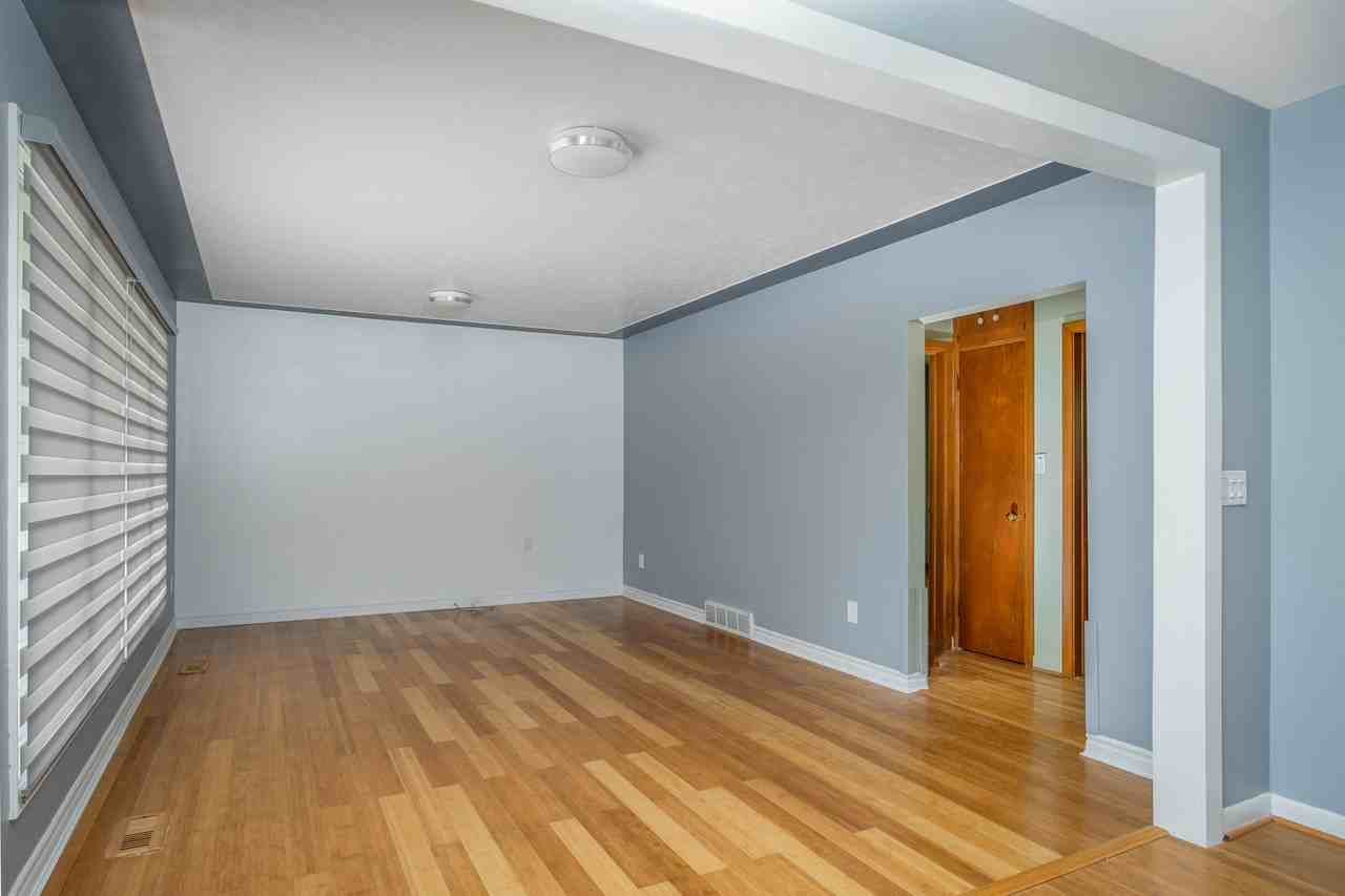 588 Wonderland Road North - Photo 3 of 14