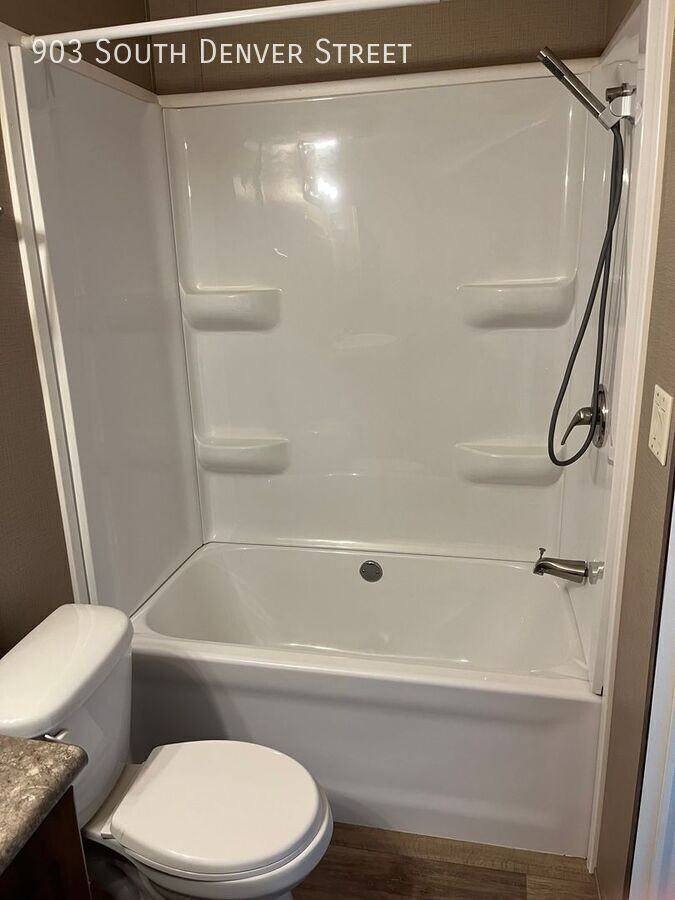 903 S Denver St - Photo 6 of 6