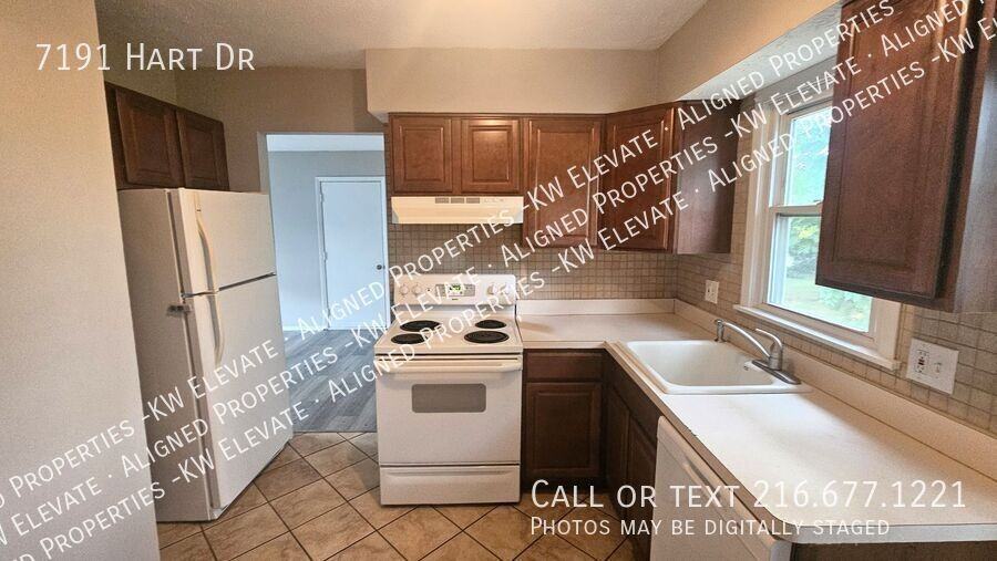 7191 Hart St - Photo 2 of 18