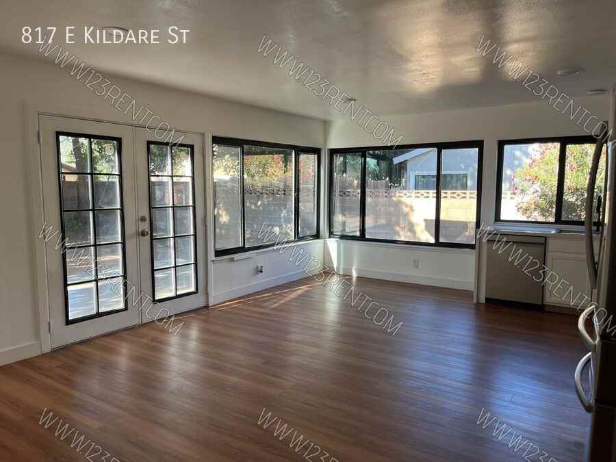 817 E Kildare St - Photo 6 of 26