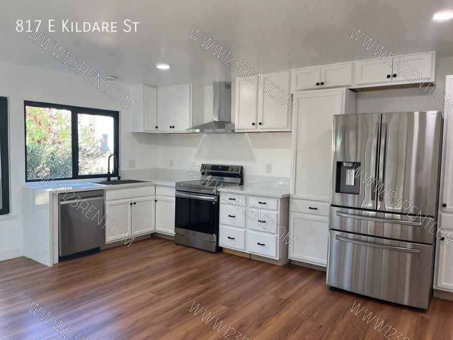 817 E Kildare St - Photo 7 of 26