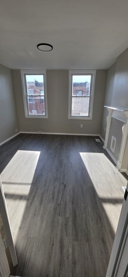 144 N Streeper St - Photo 7 of 9