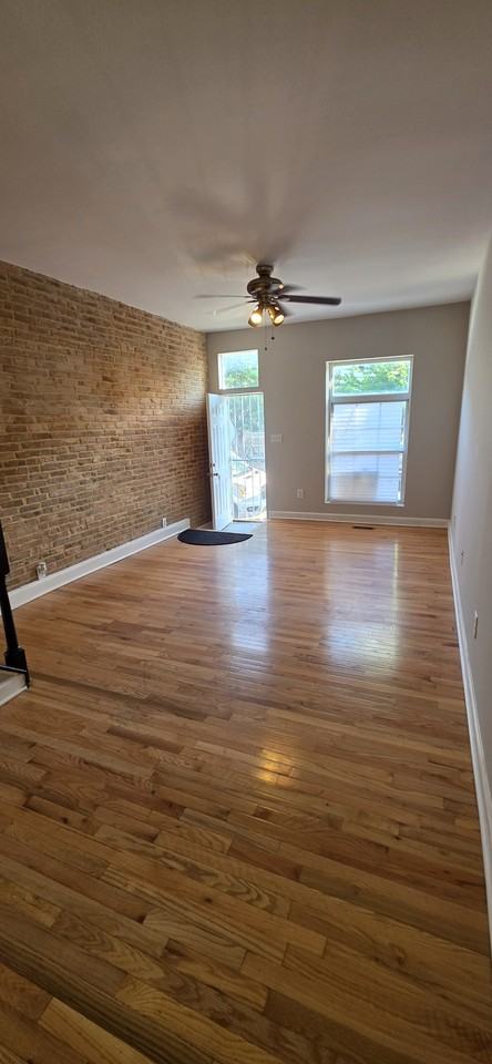 2415 Jefferson St - Photo 3 of 9