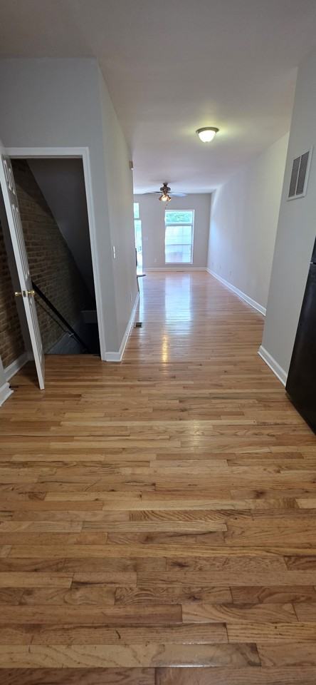 2415 Jefferson St - Photo 7 of 9