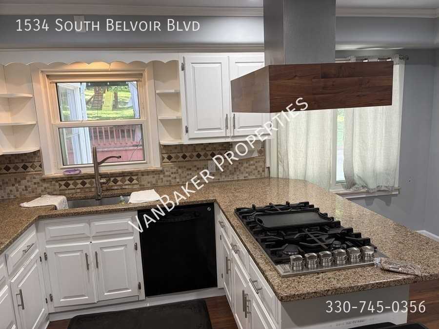 1534 S Belvoir Blvd - Photo 4 of 14
