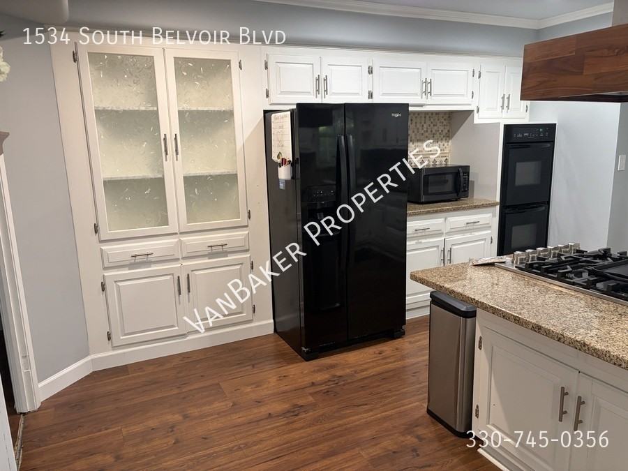 1534 S Belvoir Blvd - Photo 5 of 14