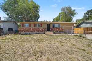 featured image of 2414 Sonoma Dr
