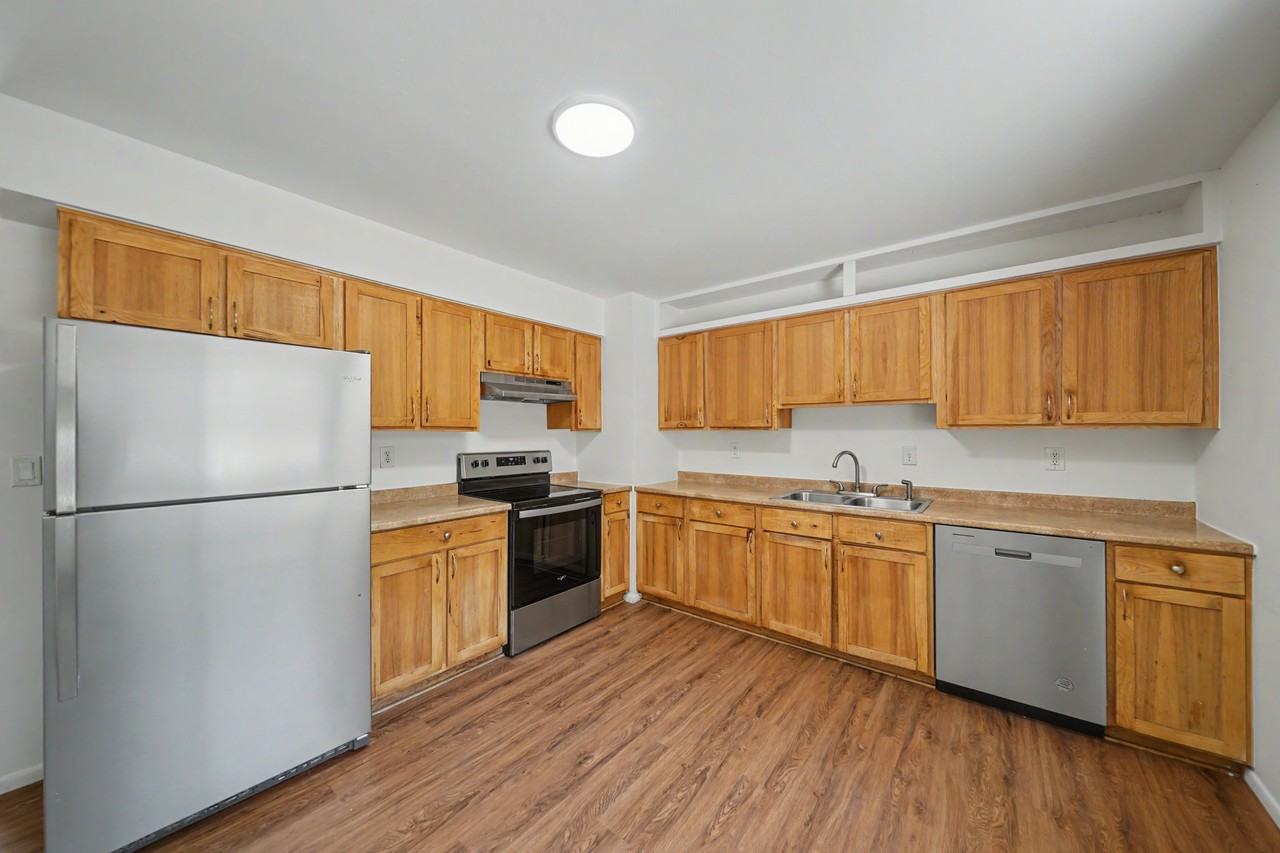 2414 Sonoma Dr - Photo 5 of 21