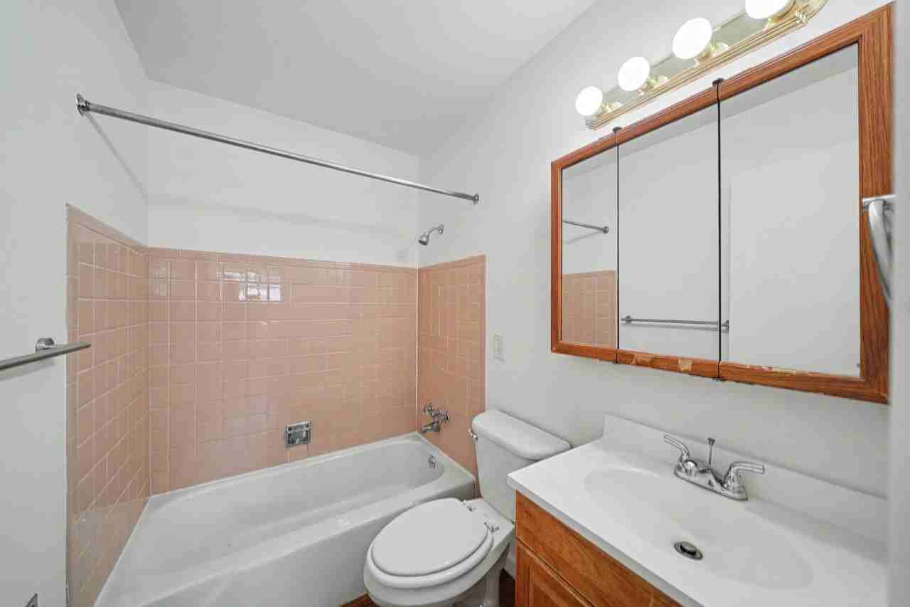 2414 Sonoma Dr - Photo 7 of 21