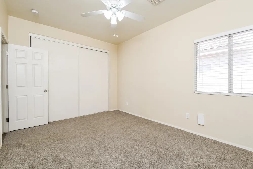 8106 East Osage Avenue - Photo 6 of 10