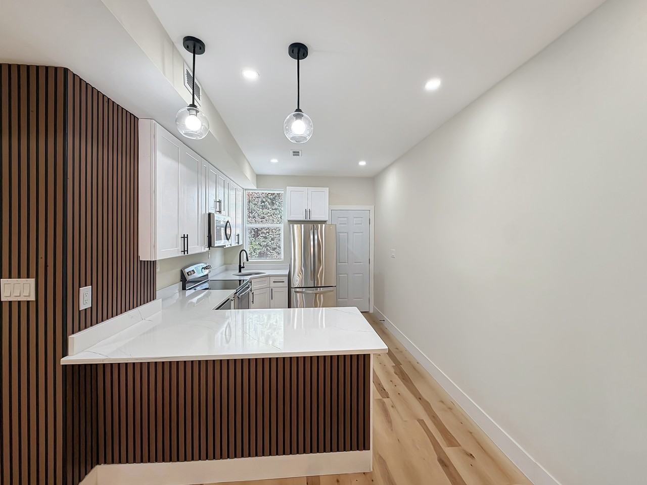 2915 Kirk Ave - Photo 6 of 28