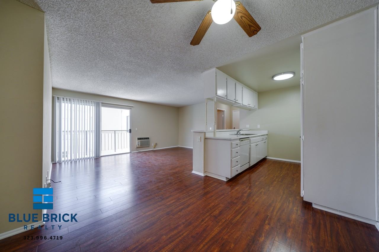 10250 Commerce Ave #216 - Photo 2 of 33