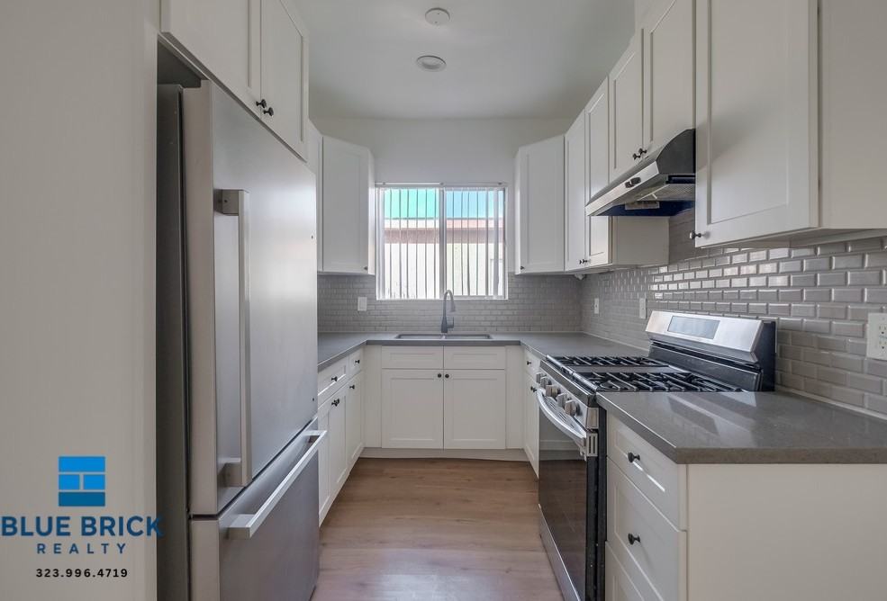 5312 Corteen Pl #22 - Photo 4 of 48