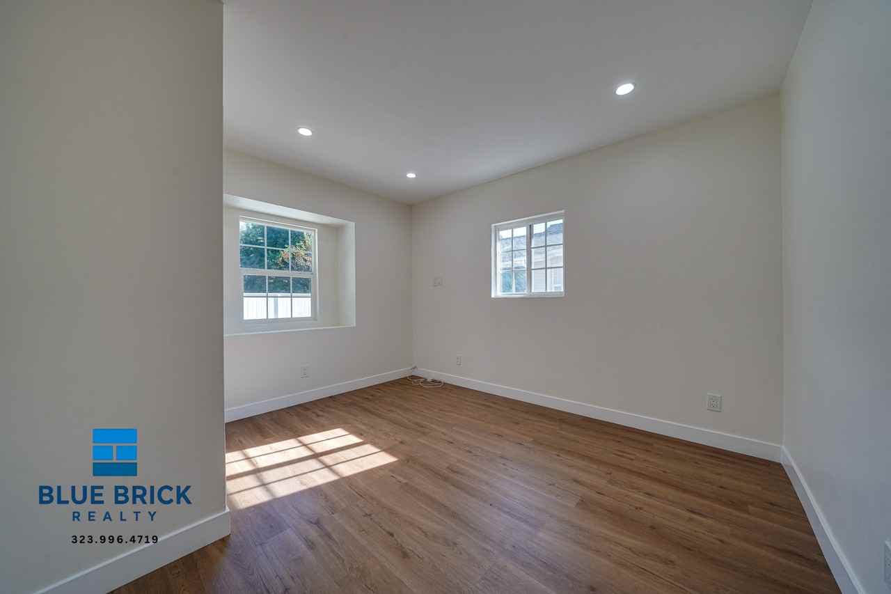 6182 Yolanda Ave - Photo 6 of 25