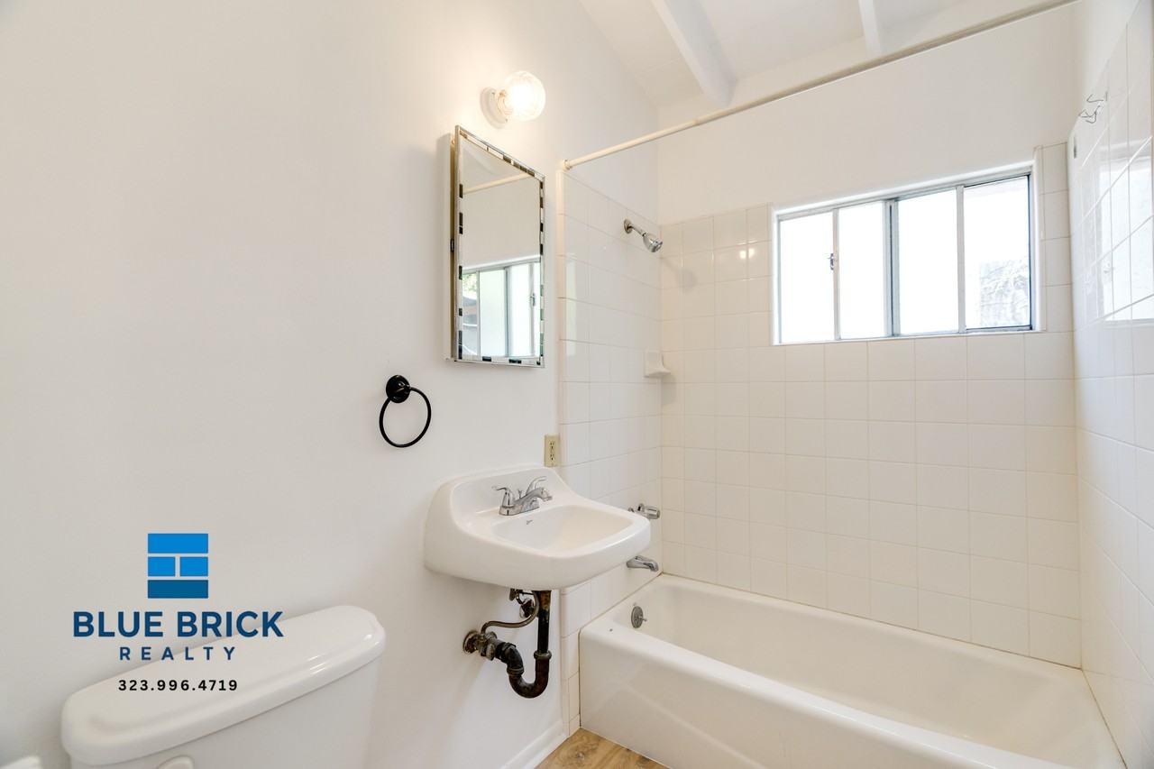 7910 Willis Ave #4 - Photo 6 of 16
