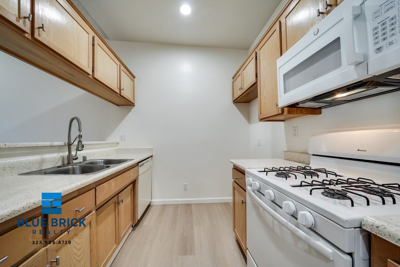 11225 Morrison St #115 - Photo 2 of 28