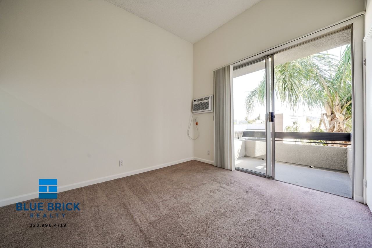 11225 Morrison St #115 - Photo 6 of 28