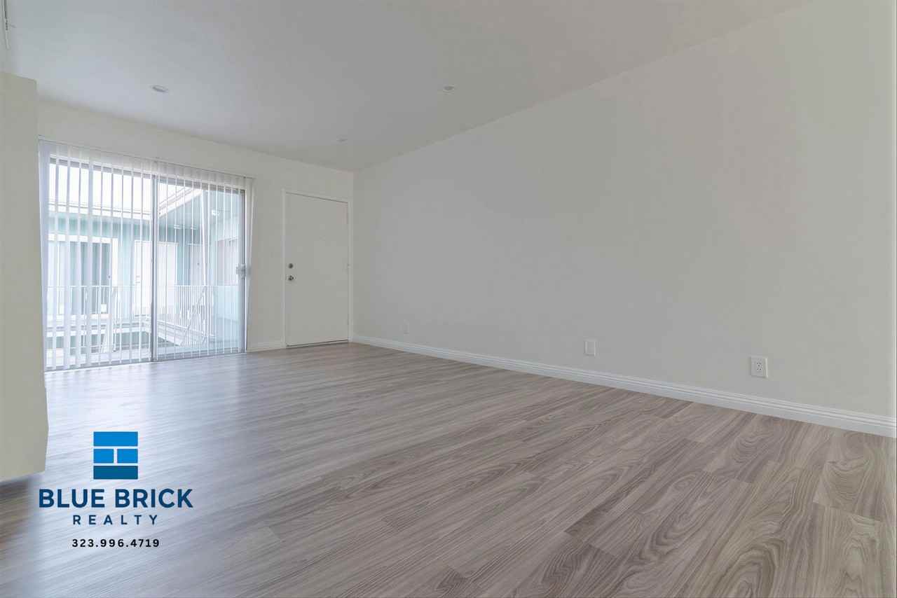 14766 Delano St #11 - Photo 5 of 14