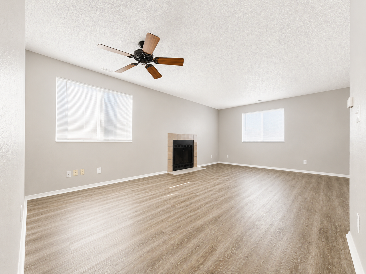 1835 Zebulon Dr #B - Photo 4 of 50