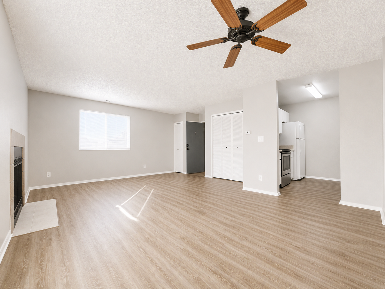 1835 Zebulon Dr #B - Photo 6 of 50
