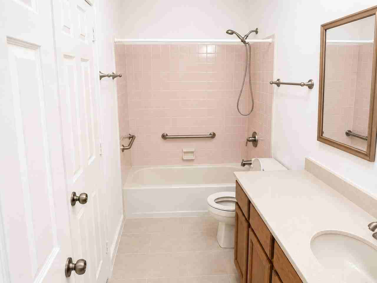 6073 Delaware Dr - Photo 2 of 9