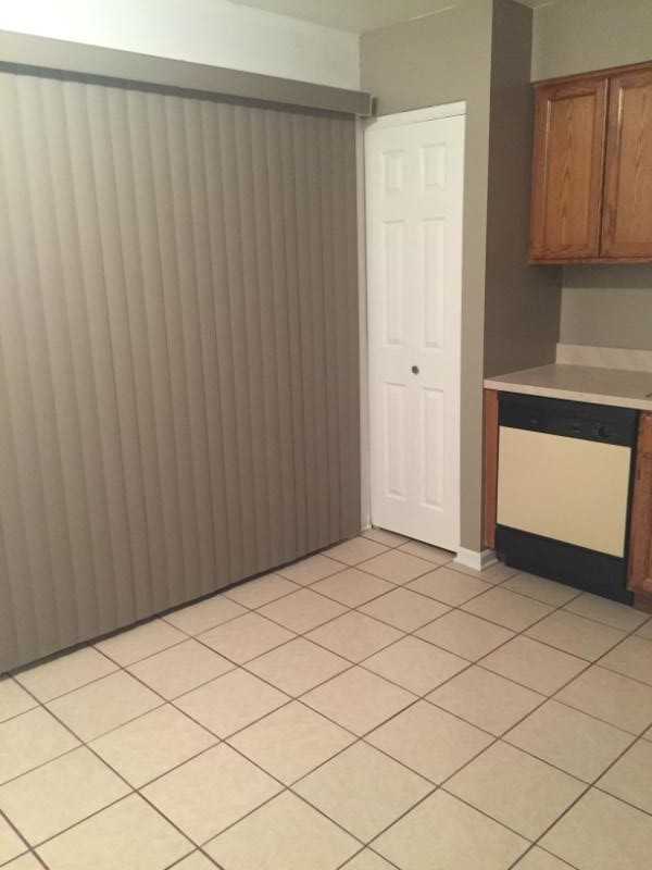6073 Delaware Dr - Photo 4 of 9