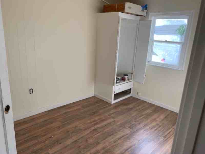 2230 Q St #B - Photo 2 of 11