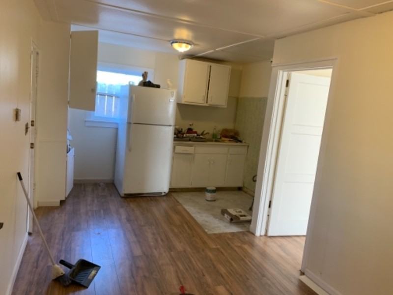 2230 Q St #B - Photo 5 of 11