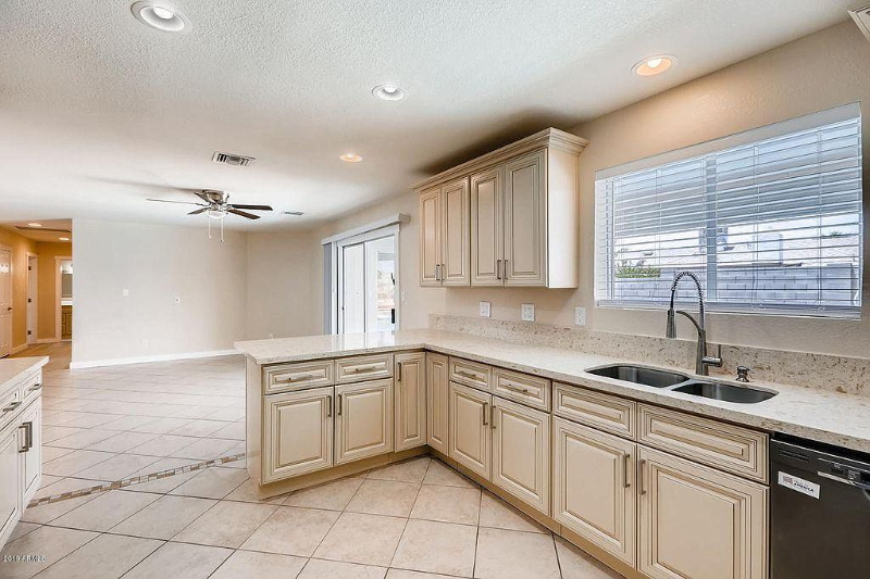 814 W Villa Maria Dr - Photo 4 of 11