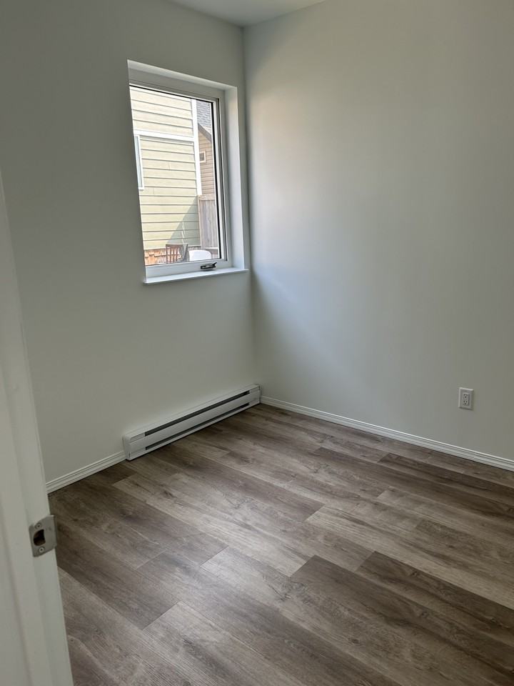 12228 60 Street NW - Garden - Photo 5 of 7