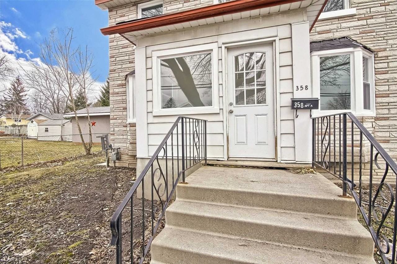 358 Gill St - Photo 4 of 15