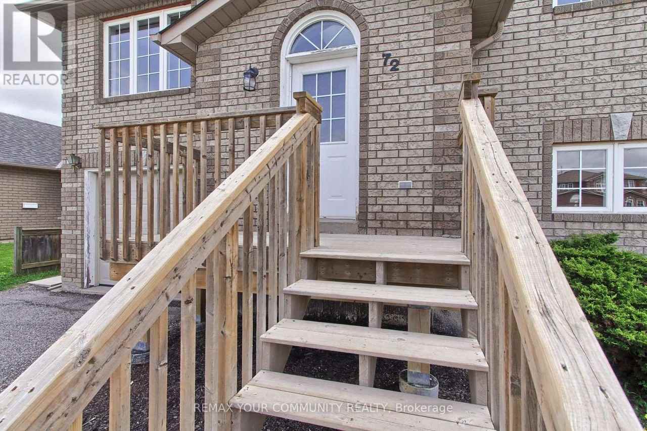 72 Ambler Bay - Photo 2 of 26