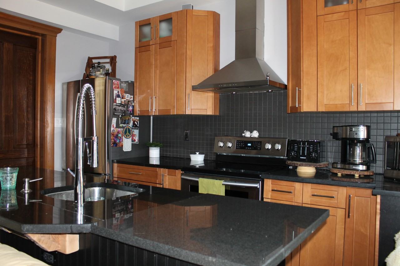 211B Paisley Street - Photo 2 of 7