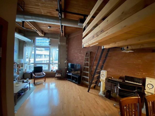 207-26 Ontario Street - Photo 6 of 15