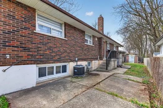 53 Nicklin Crescent Lower - Photo 4 of 29