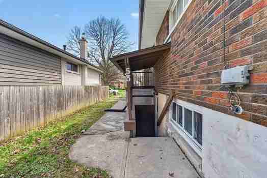 53 Nicklin Crescent Lower - Photo 6 of 29