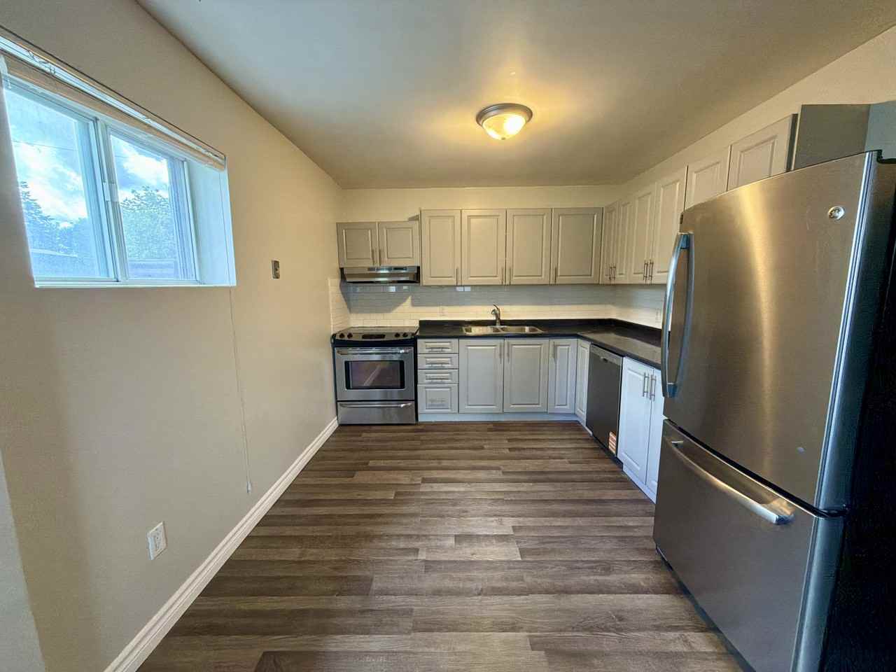 338 St Vincent St - Photo 2 of 18