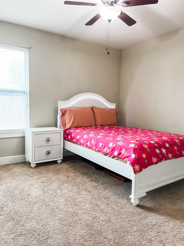 2410 Salamanca St - Photo 5 of 13