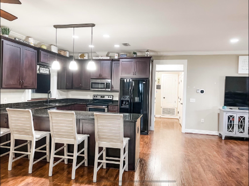 2410 Salamanca St - Photo 6 of 13